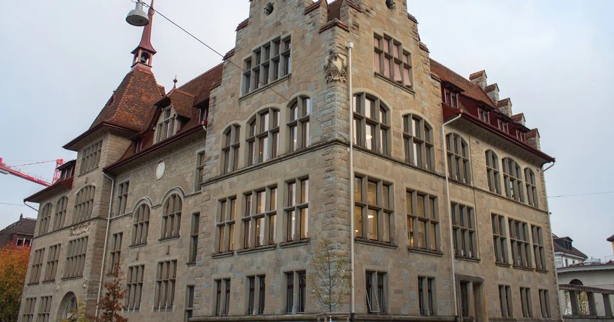 Energy-efficient Glazing Edge For Heritage Windows