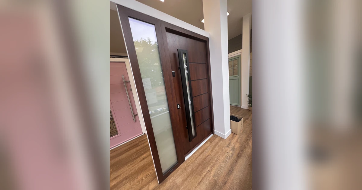 AB Glass Showroom Opens
